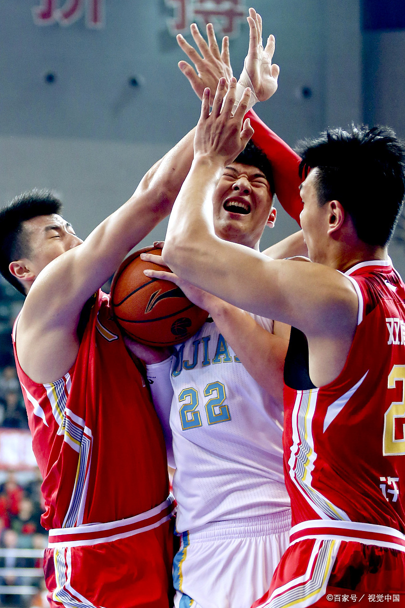 四川男篮遭遇两连败，士气受挫的简单介绍