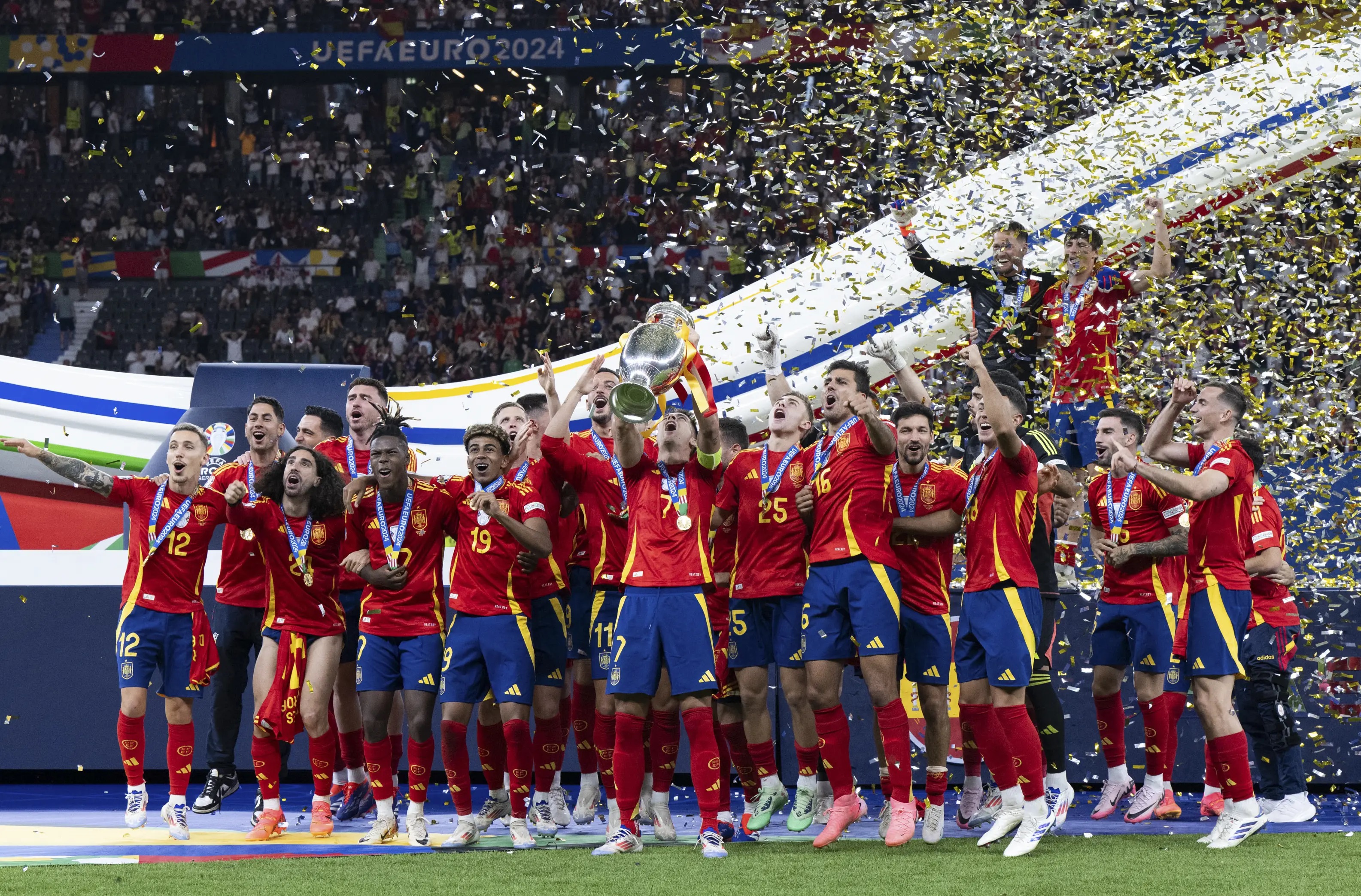 荷兰精彩逆转,成功晋级欧国联半决赛 荷兰精彩逆转,成功晋级欧国联半决赛