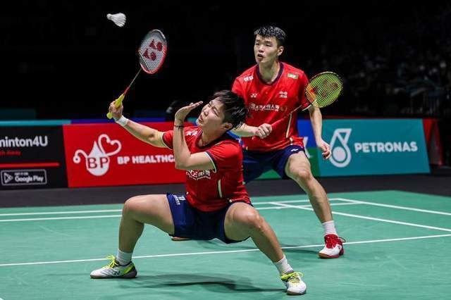 日本队鏖战中国队,黄鸭组合状态火热的简单介绍 日本队鏖战中国队,黄鸭组合状态火热的简单介绍