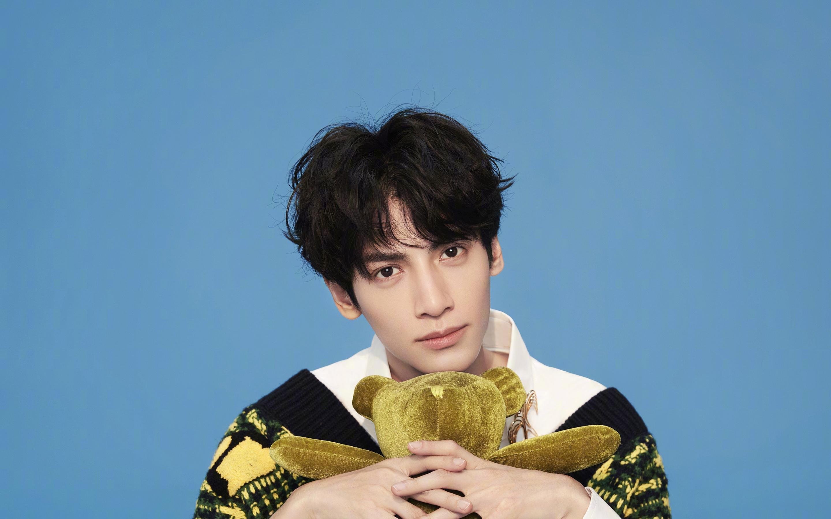 流星与齿轮，库里远射划破夜空，底特律铁血鏖战孟菲斯