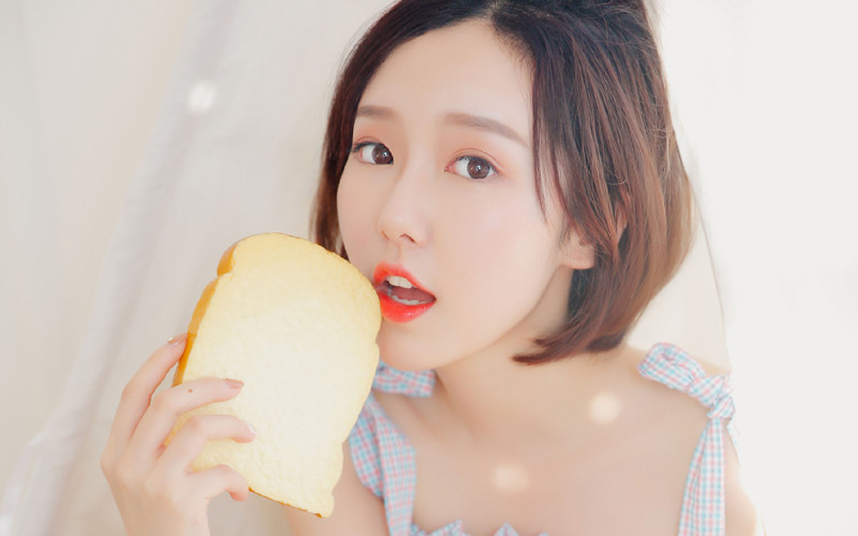 雷火电竞下载-加拿大鏖战乌克兰，卢卡库一锤定音，点燃基辅冰与火之夜